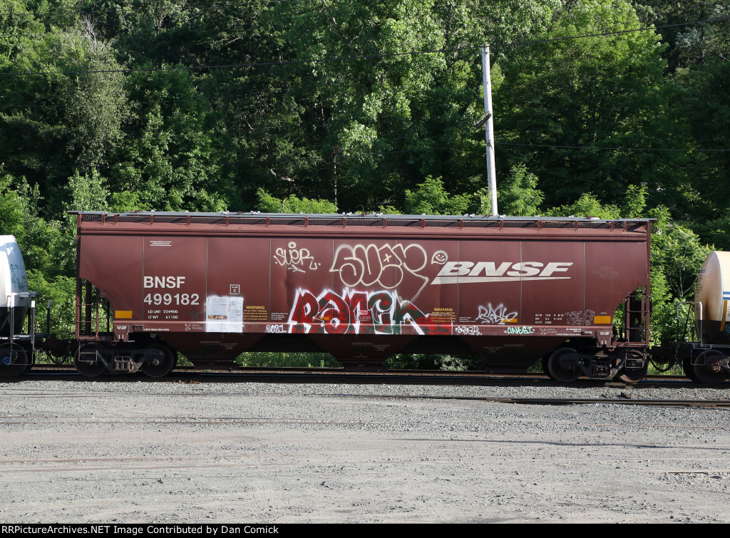 BNSF 499182